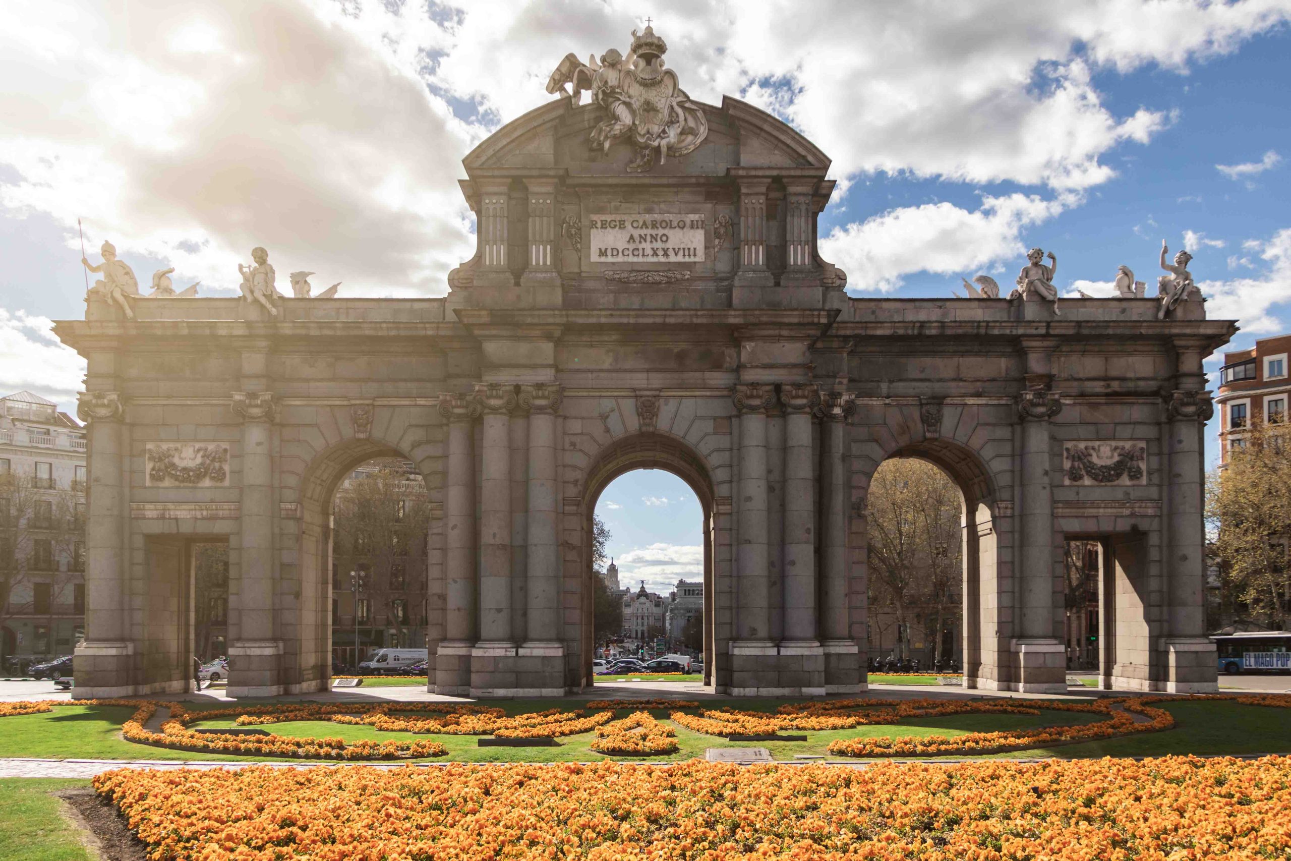 La puerta de Alcalá al atardecer