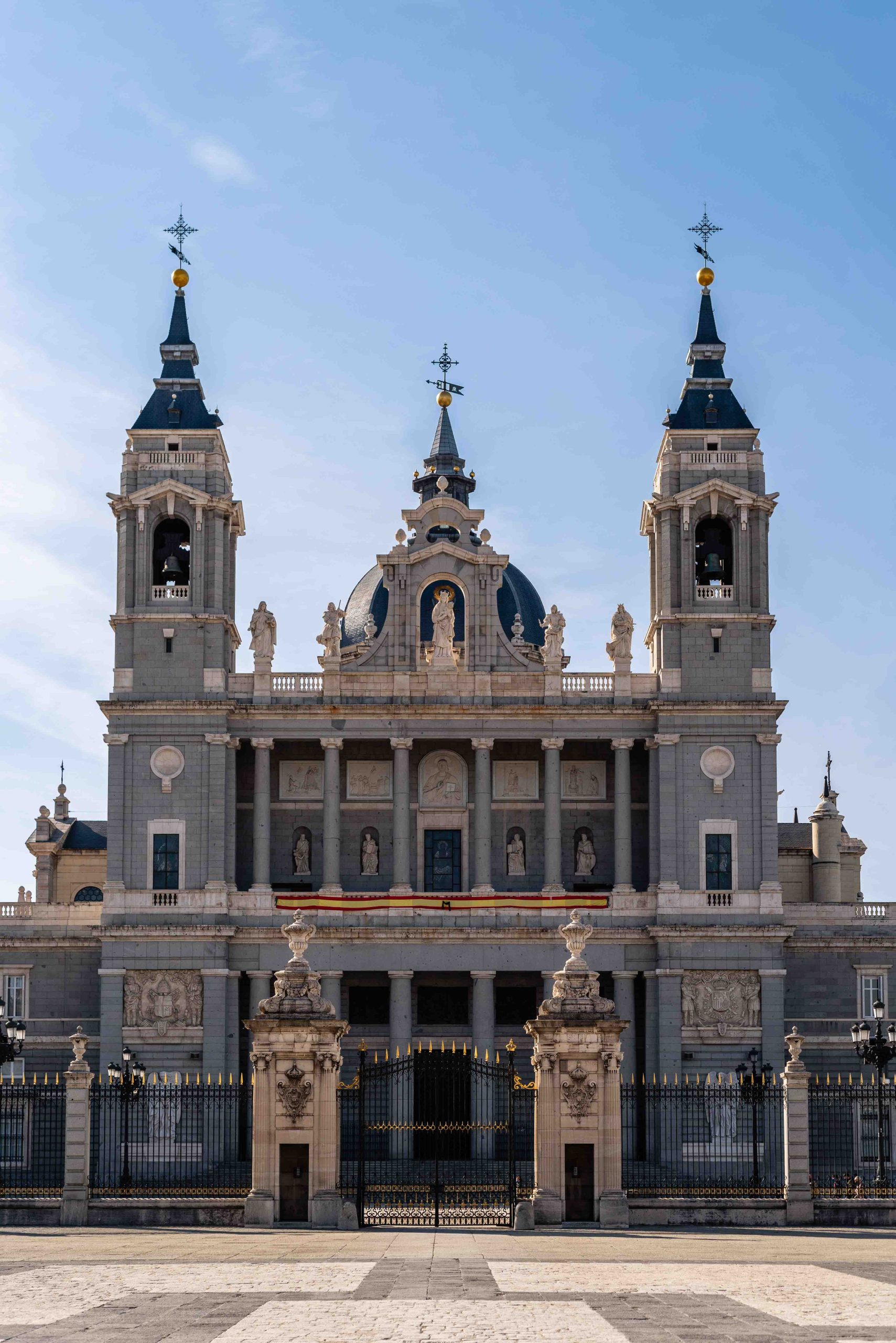 Justo enfrente del Palacio Real