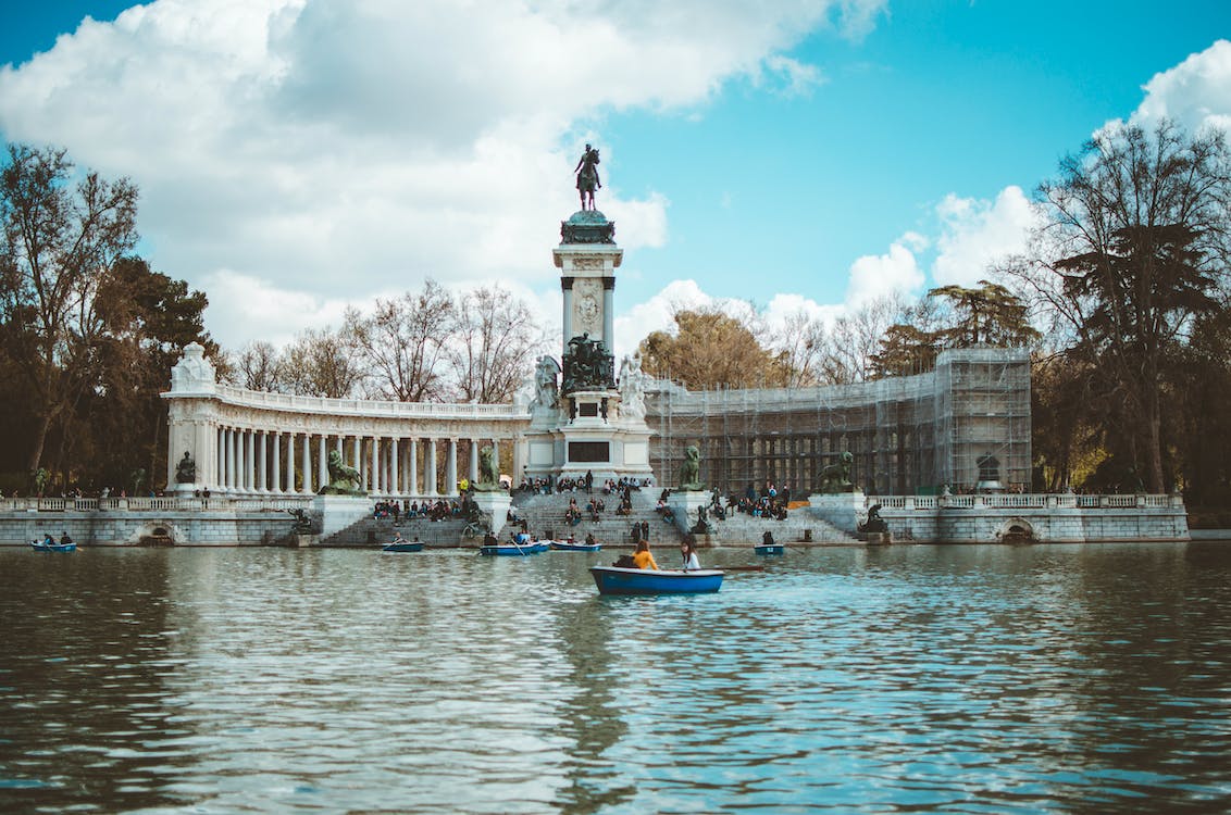 Las barcas de Madrid son la excursión perfecta para hacer con niños