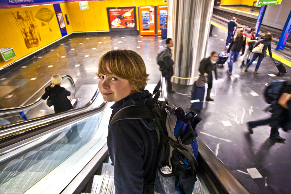 la mejor manera de visitar madrid con niños es usando el metro de madrid