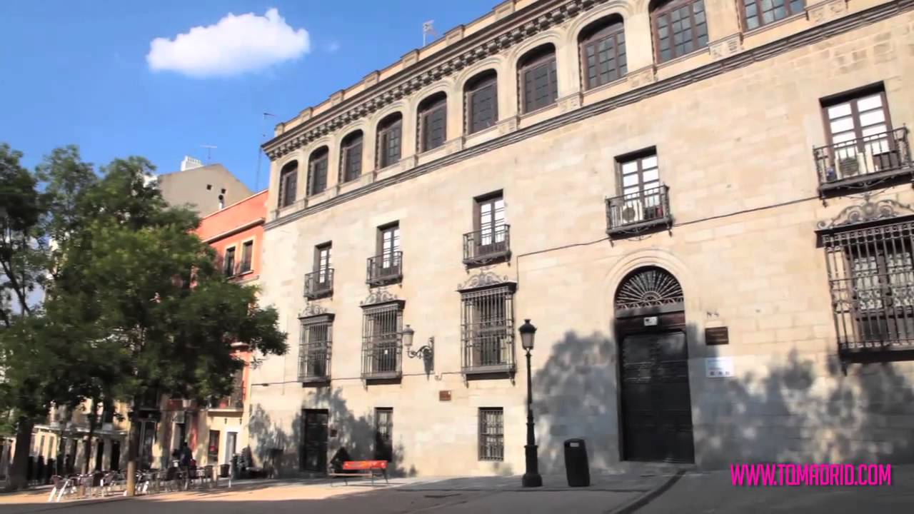 Visita la Histórica Plaza de la Paja de Madrid: Conoce su Historia y Descubre sus Atractivos